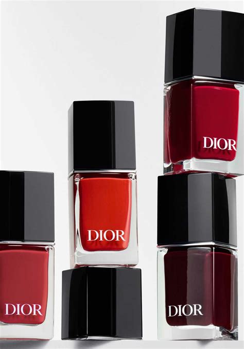 nuovi colori smalti dior|Smalti Dior Le Vernis: nuova gamma colori .